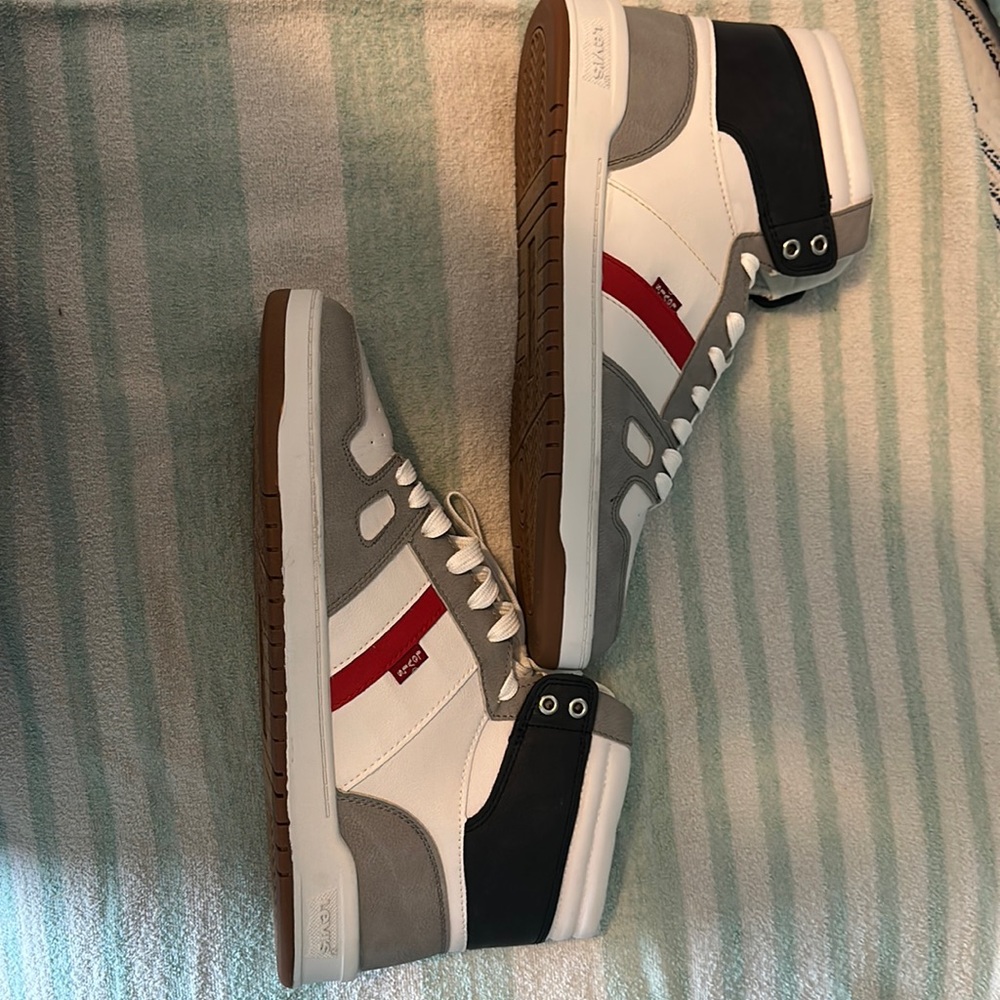 Levi’s BB Hi tops size 13 brand new with box and tags. Never worn